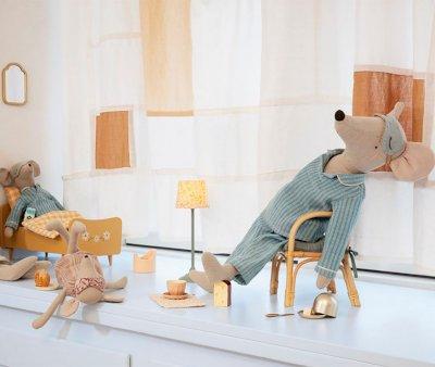 Maxi Mouse com pijamas