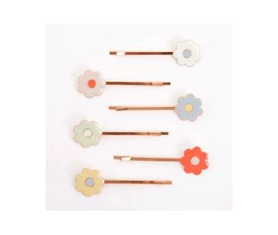 6 Daisey Enamel Hairpins