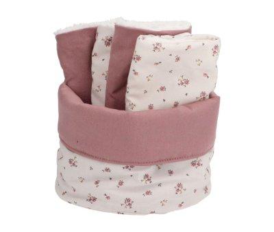 Basket with Personalised Daisy Drool Bib
