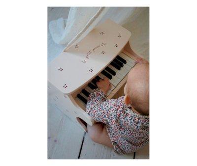 Piano de Madera Cherry