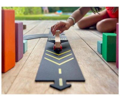 Flexible Airplane Track