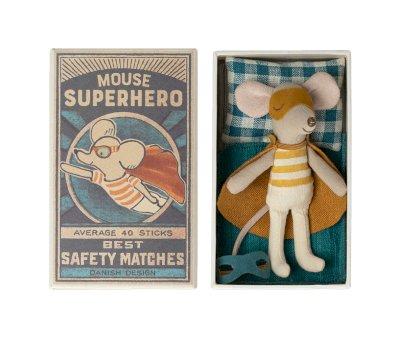 Super Hero Mouse, irmo mais novo em caixa