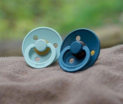 2 Chupetes BIBS Colour Round Nordic Mint/Forest Lake