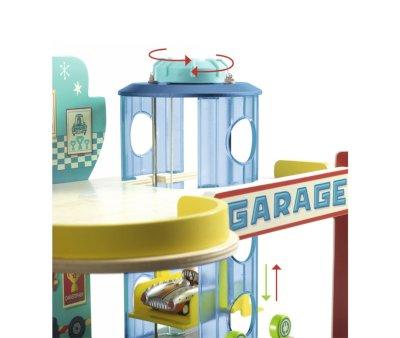 Parcheggio Crazy Motors Garage