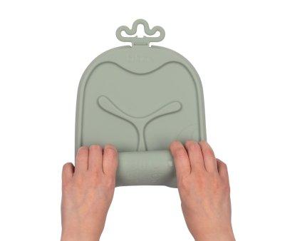 Bandeja de silicone Roll + Go com colher Sage