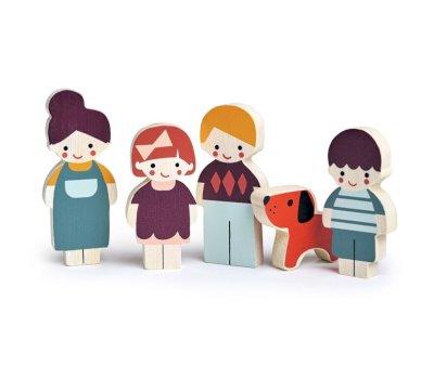 Familia de Muecas con Perro