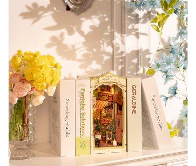 Modellino da Libreria Book Nook Floral Corner